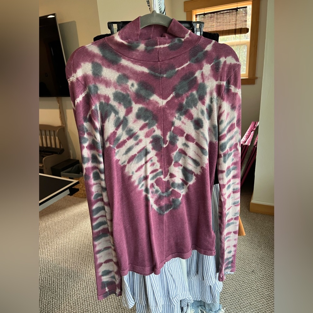 Free People turtleneck size medium